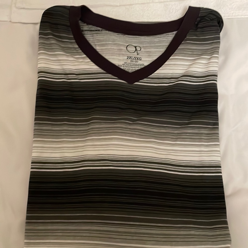 NEW Mens OP brand vneck T-shirt size 2xl. Grey/black/white stripe.